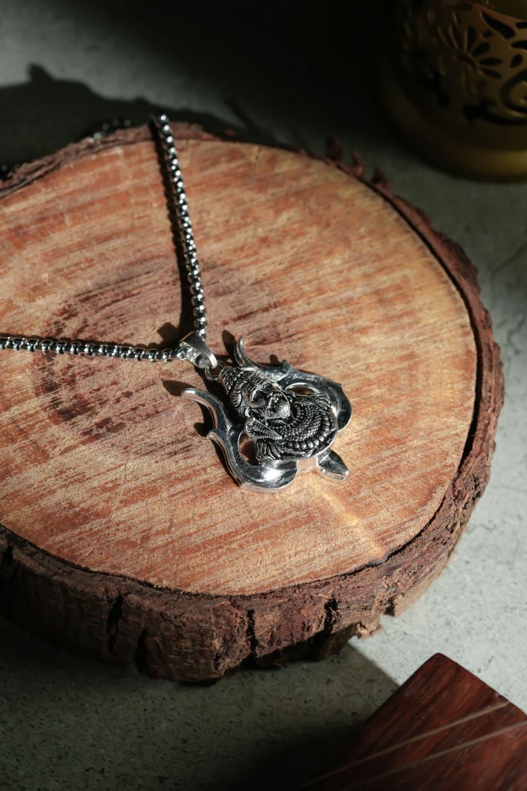 UNBROKEN Silver Chain with Hanuman Pendant