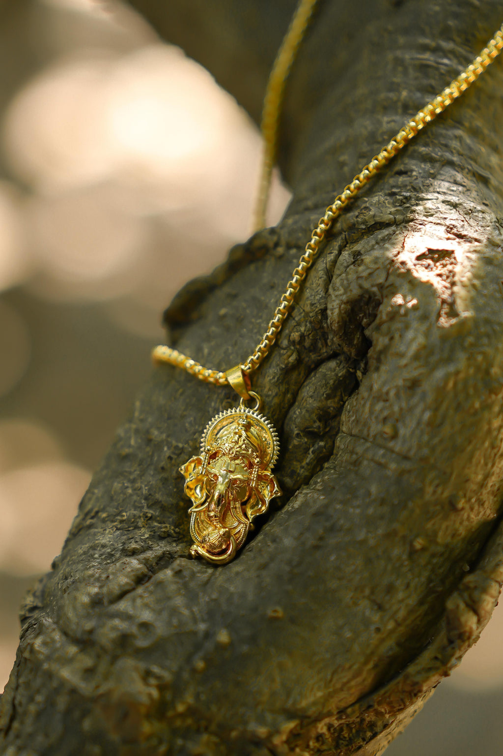UNBROKEN Vighnaharta Ganesha Pendant